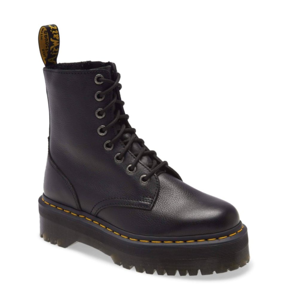 Doc Martin Lace-Up Boots - BRAND NEW! SIZE 9